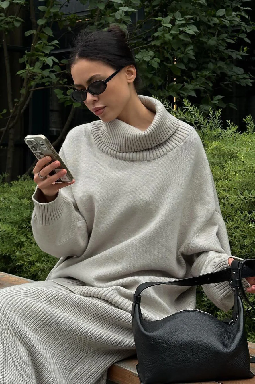 Casual Minimalist Turtleneck Oversized Sweater - Image 2