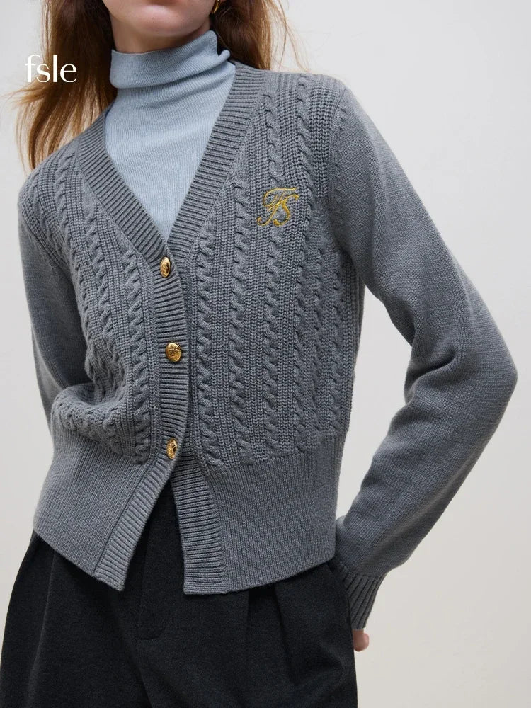 Embroidered Cable V-neck Knit Cardigan - Image 4