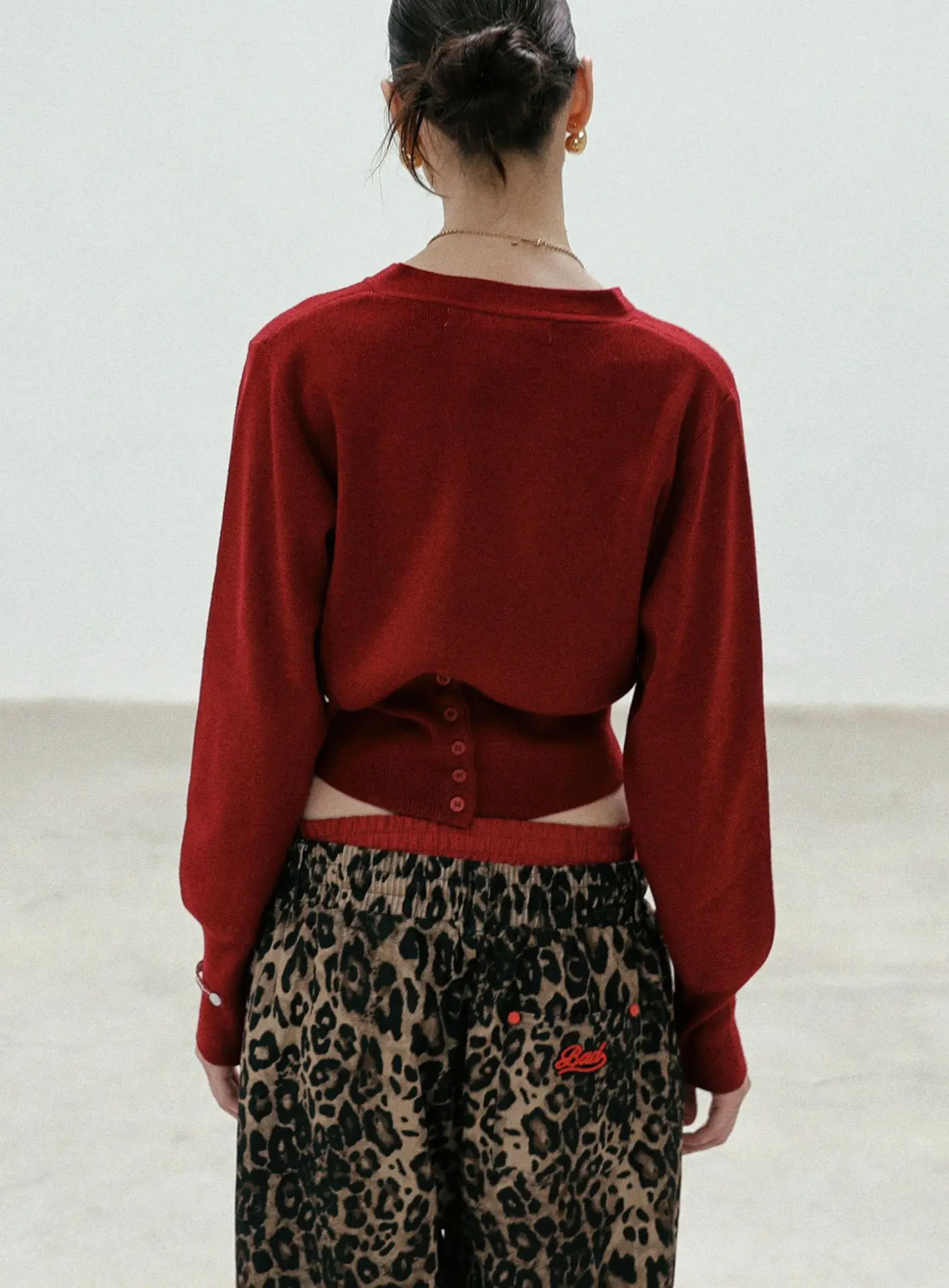 Embroidered Vintage Round Neck Cardigan - Image 2