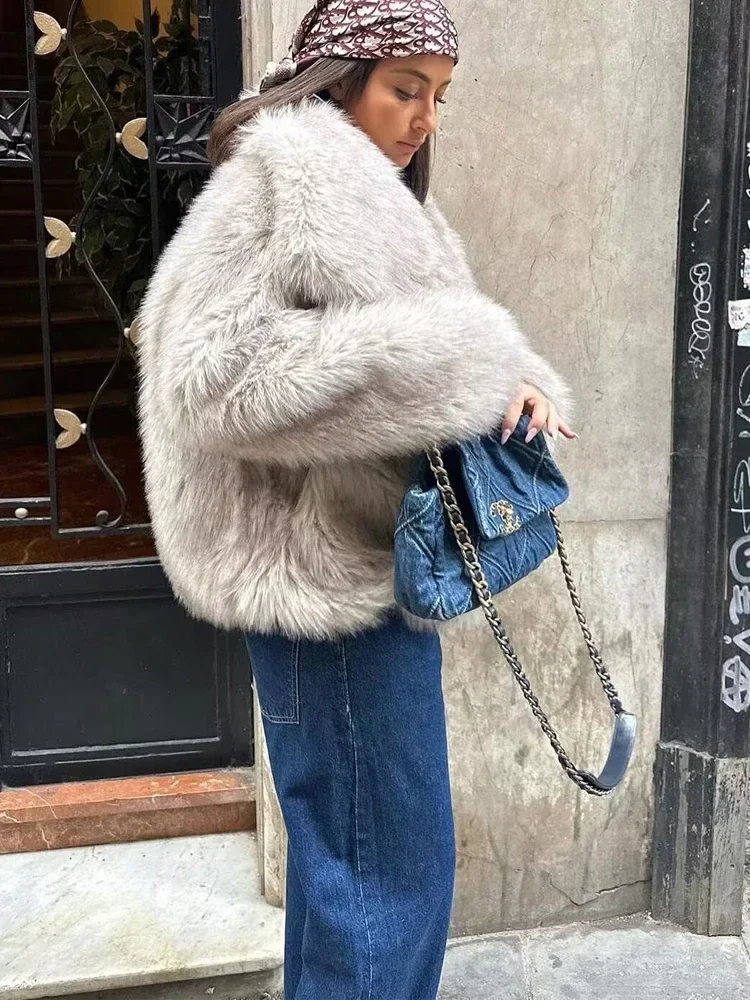 Fluffy Wool Blend White Faux Fur Coat - Image 2