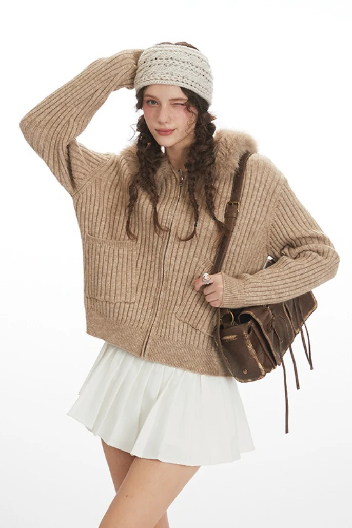 Fuzzy Collar Slim Hooded Short Knit Cardigan - Image 3