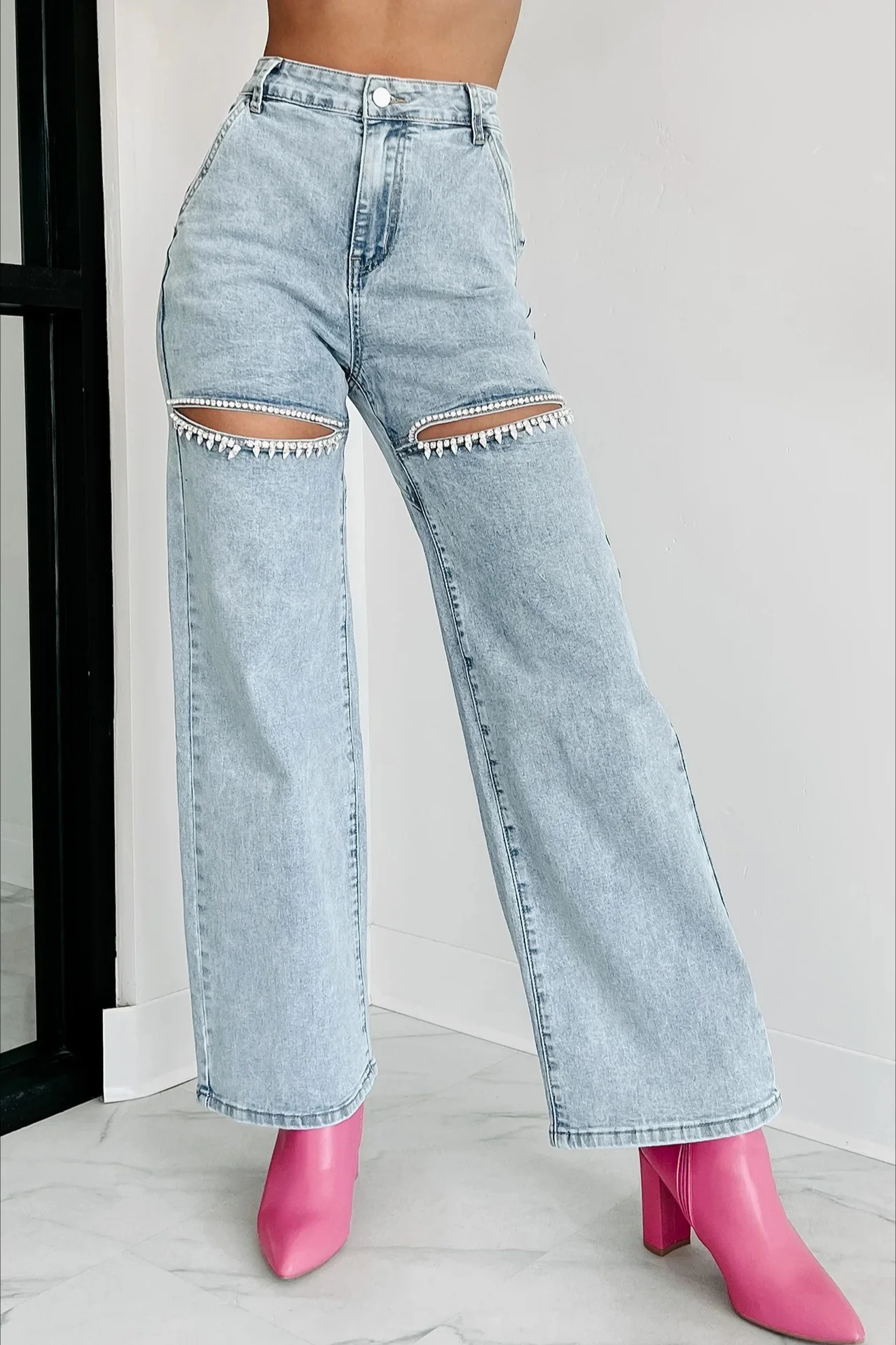 High-Waisted Washed Ripped Chain Straight Leg Jeans - Image 3
