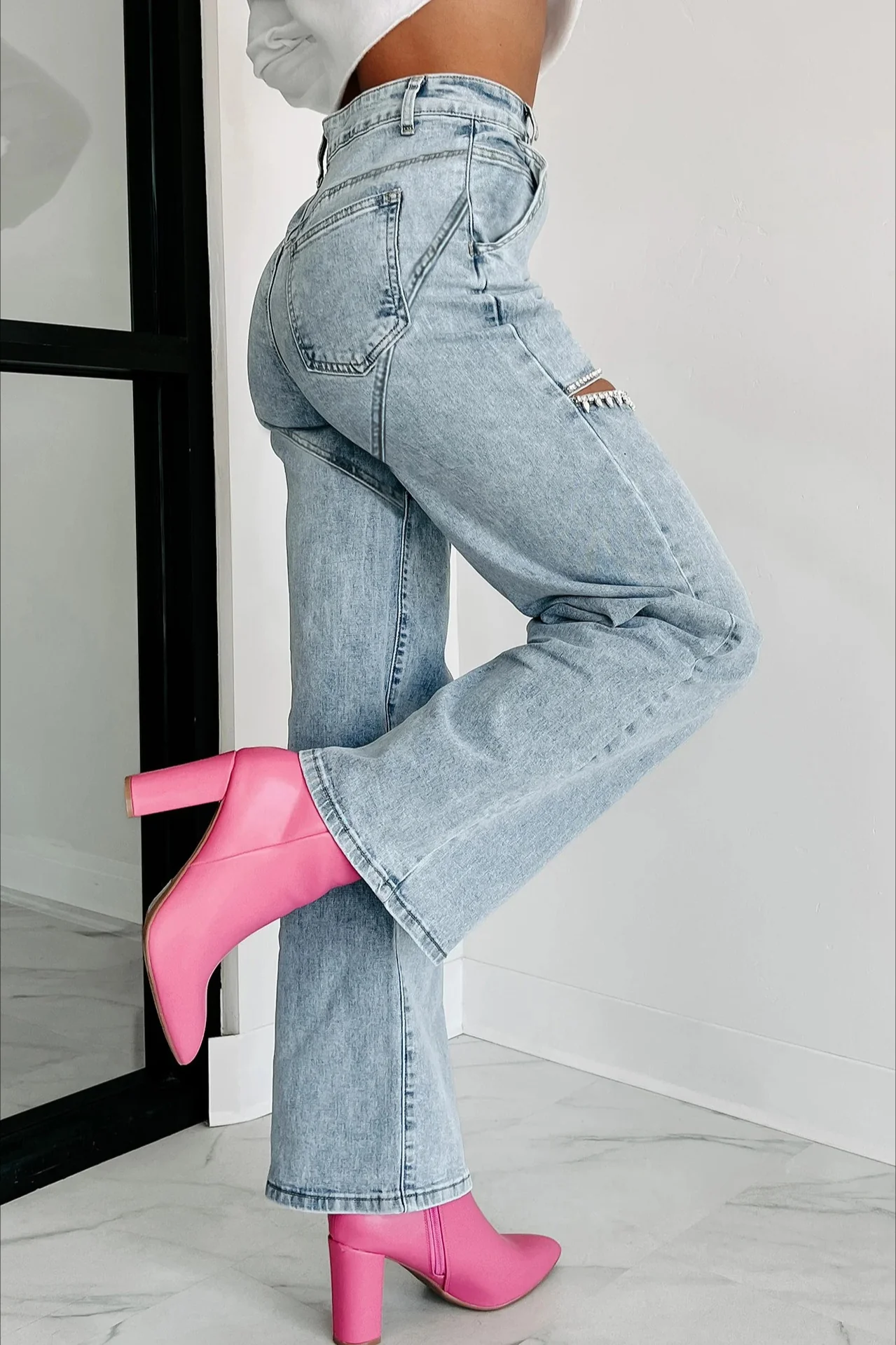 High-Waisted Washed Ripped Chain Straight Leg Jeans - Image 4