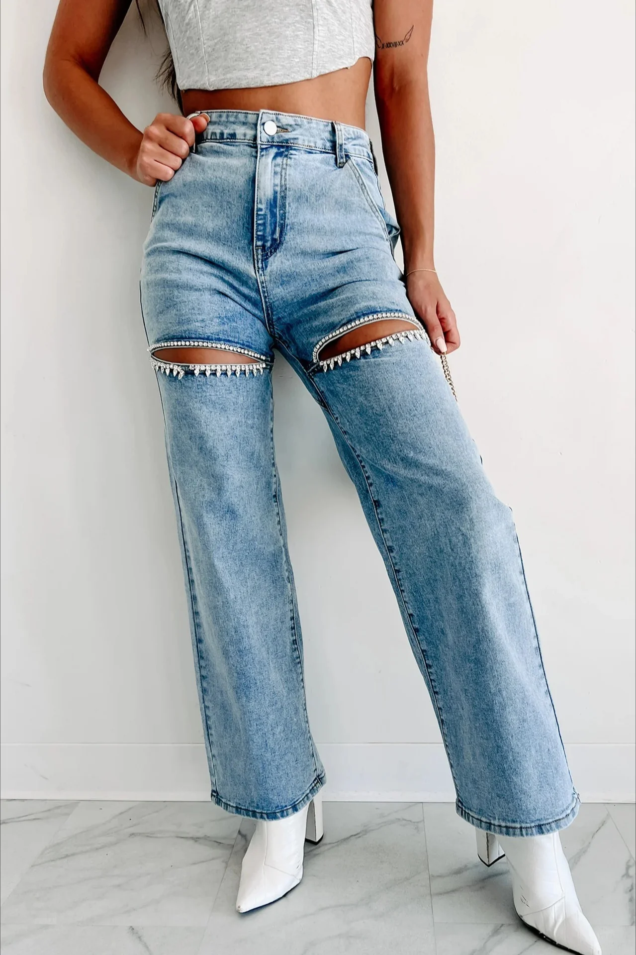 High-Waisted Washed Ripped Chain Straight Leg Jeans - Image 5