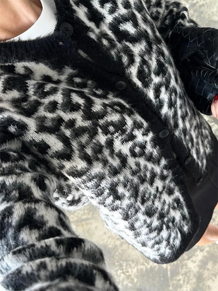 Leopard Contrast Knit Cardigan Coat - Image 5