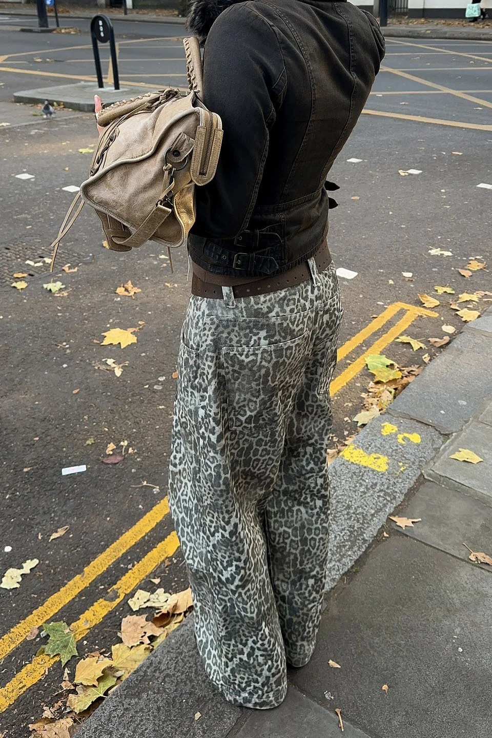 Leopard Print High-End Straight Loose Jeans - Image 6