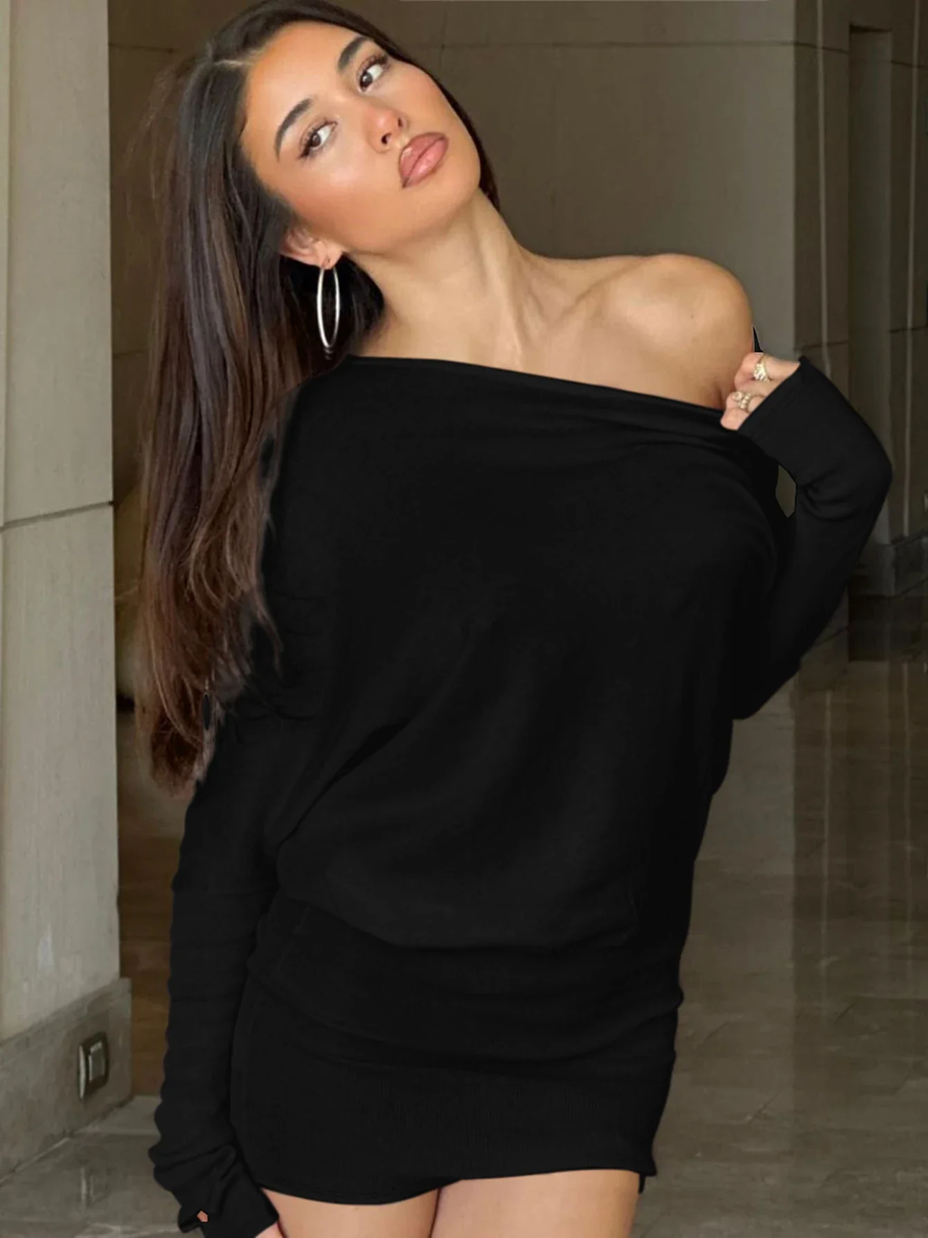 Oblique Shoulder Solid Mini Bodycon Dress - Image 3