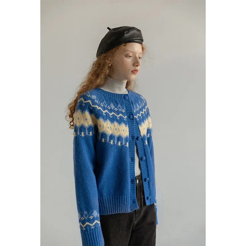 Patchwork Cropped Vintage Knit Cardigan - Image 3
