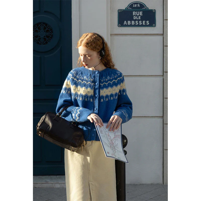 Patchwork Cropped Vintage Knit Cardigan - Image 4