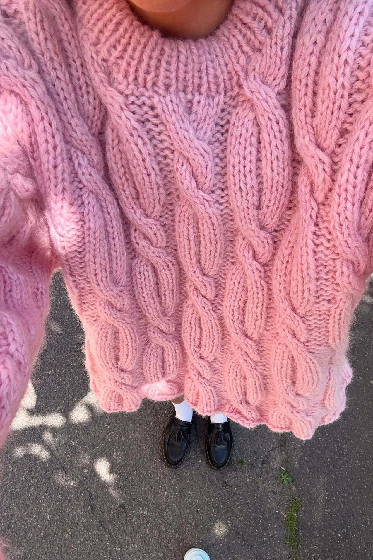 Pink Slouchy Cable-Knit Short Sweater - Image 3