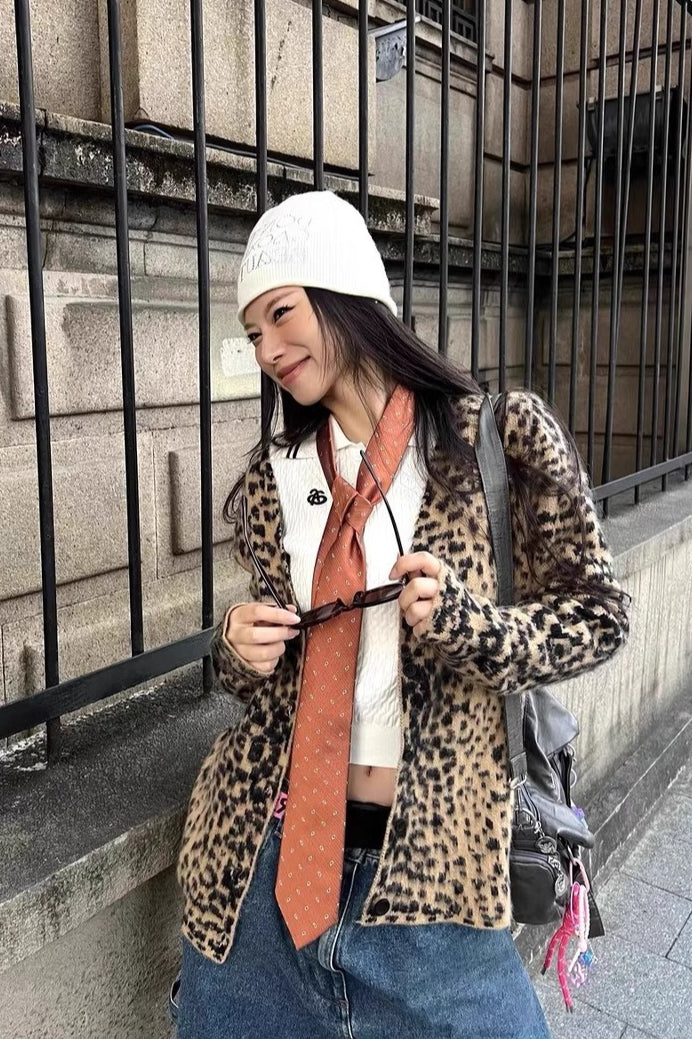 Retro Leopard Print V Neck Soft Brushed Loose Cardigan - Image 2