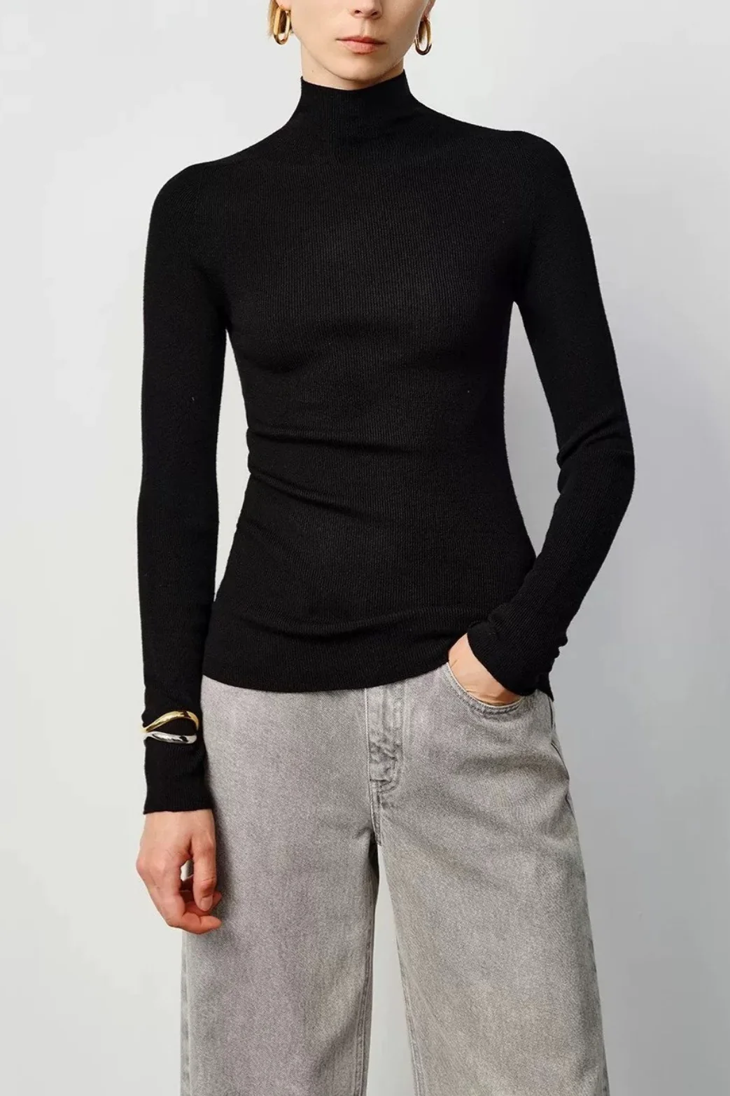 Seamless Merino Mock Neck Washable Knit Base Layer - Image 4