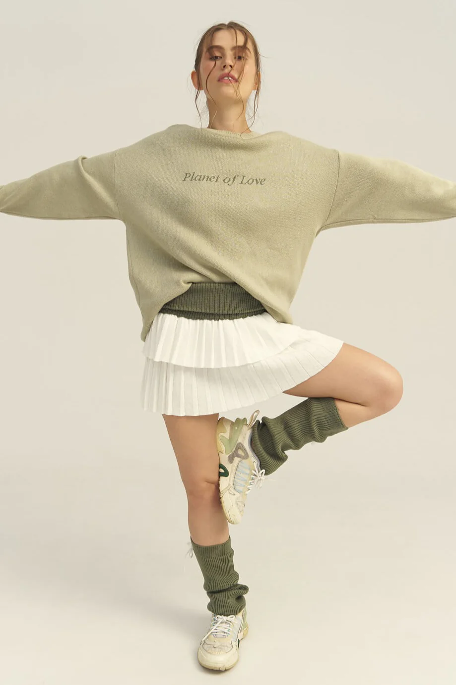 Slim-Fit Graphic Letter Print Versatile Knit Sweater - Image 2