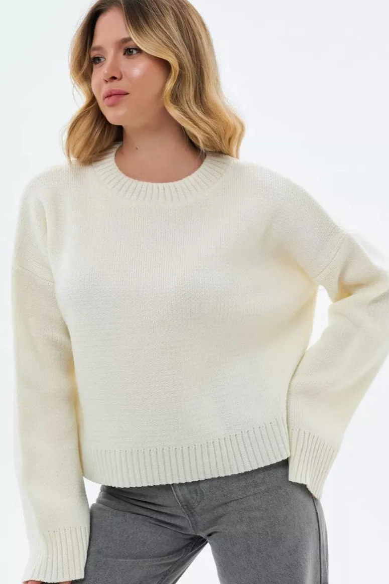 Solid Crewneck Loose Knit Sweater - Image 5