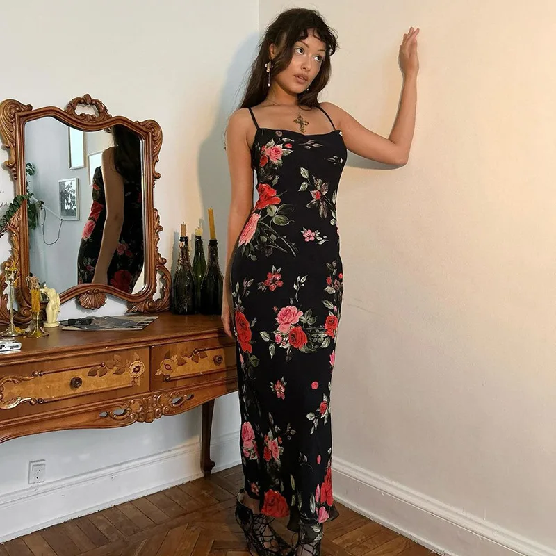 Spaghetti Strap Bodycon Floral Dress - Image 4
