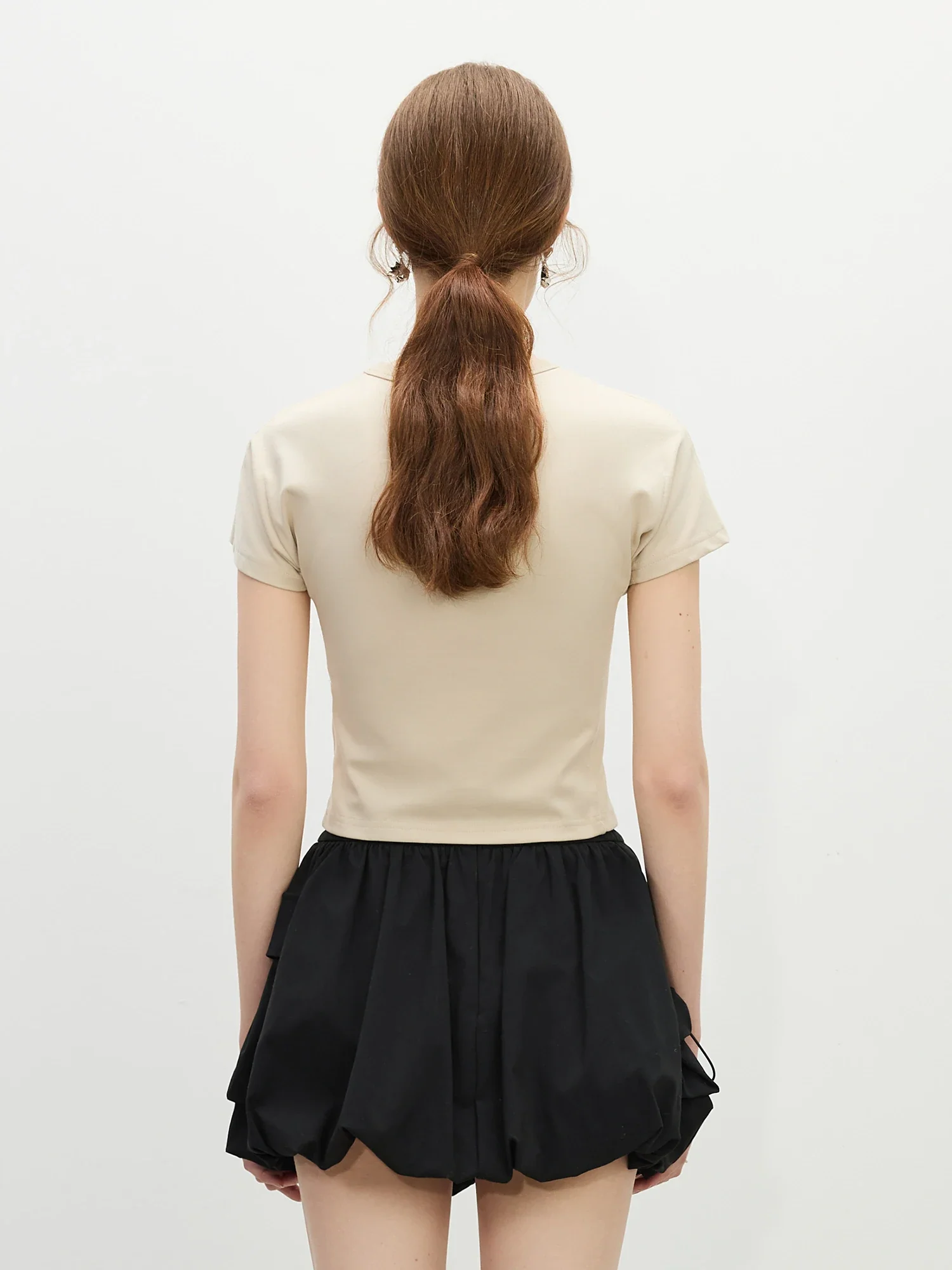 Sun-Resistant Slim Cropped T-shirt - Image 5