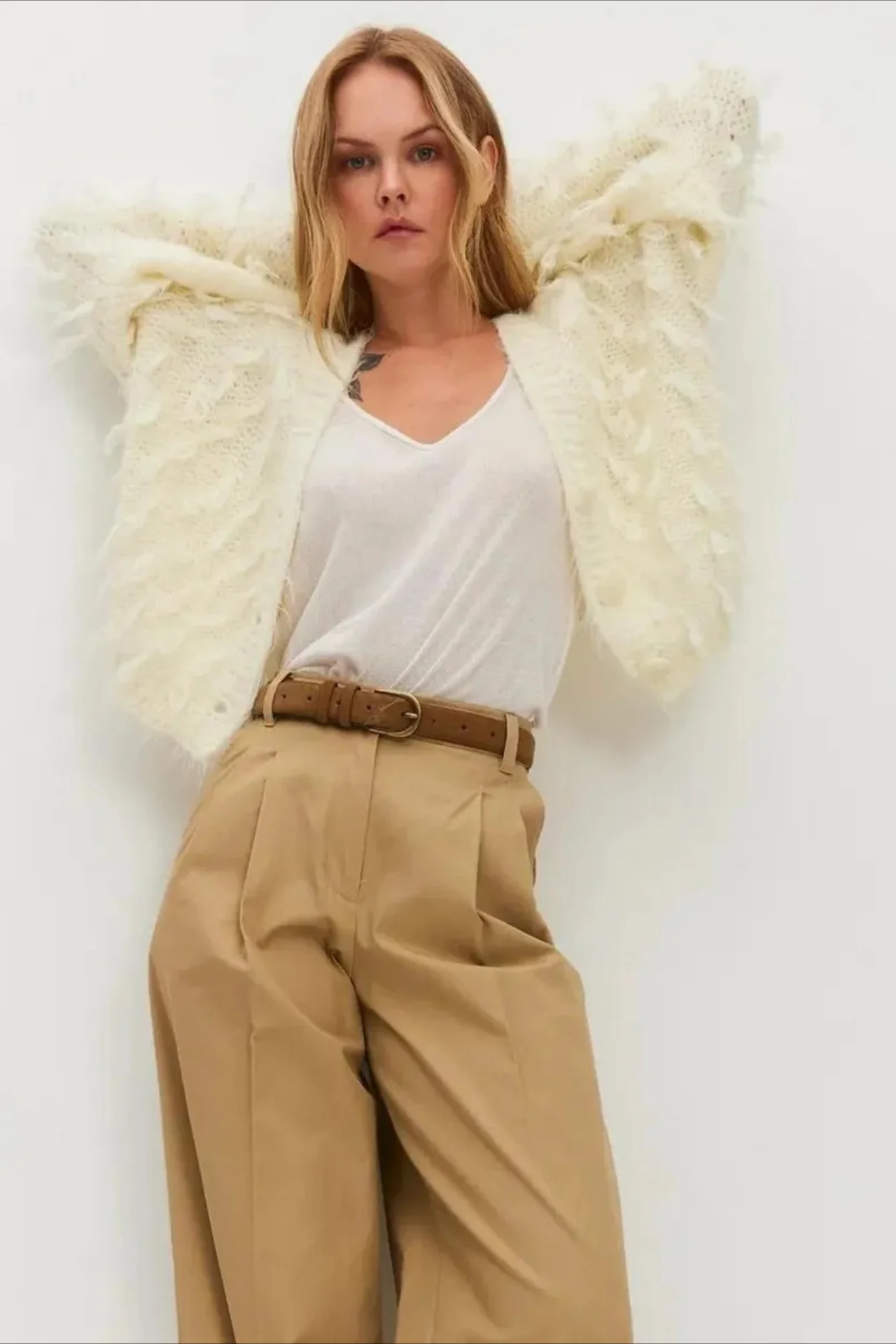 V Neck Fringe Short Loose Slouchy Knit Cardigan - Image 2