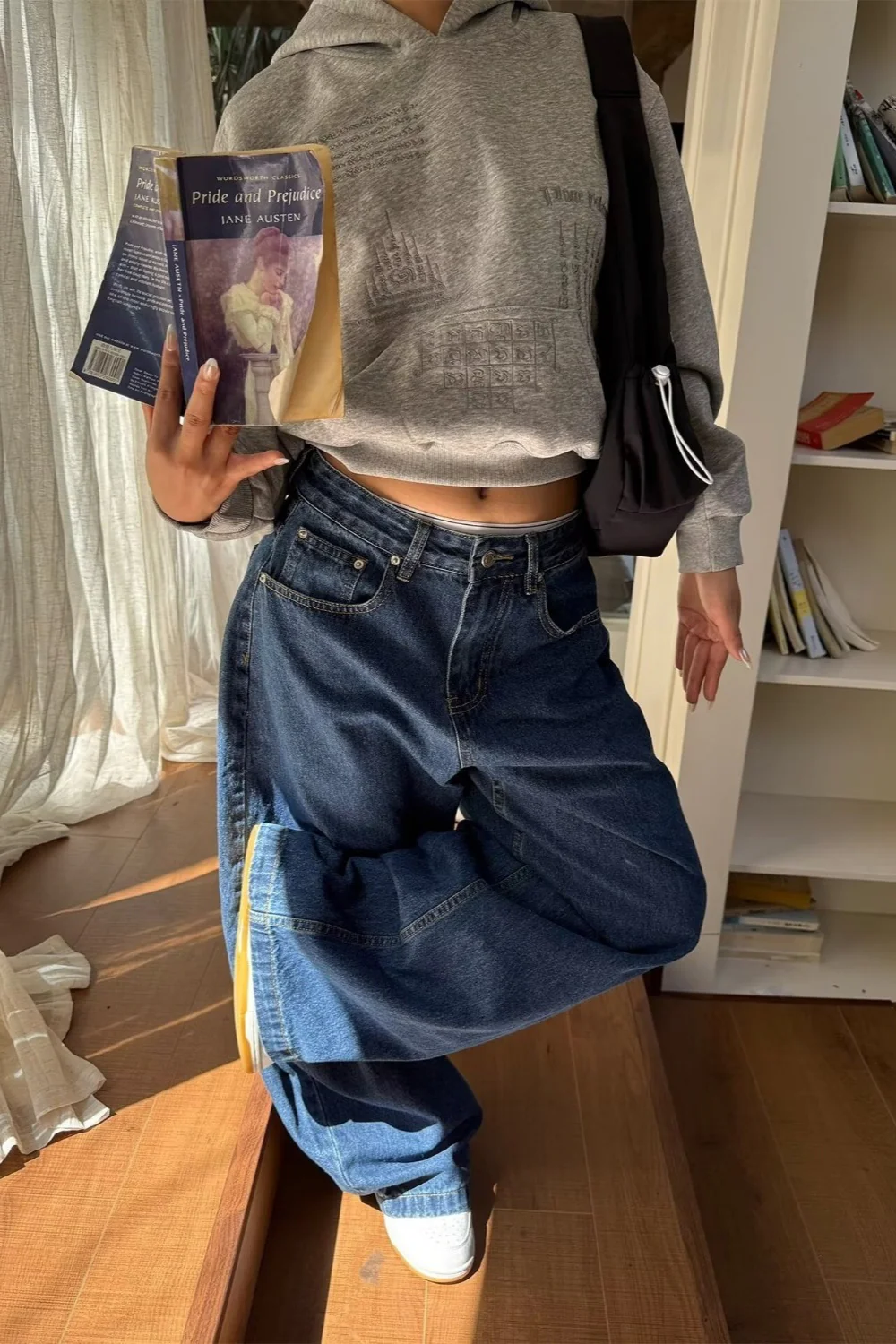 Vintage Relaxed Curved Wide Leg Dark Blue Jeans - Image 4