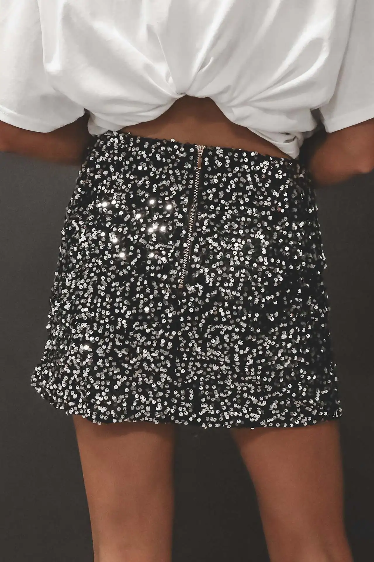 White Sequin Low Waist Mini Skirt - Image 9