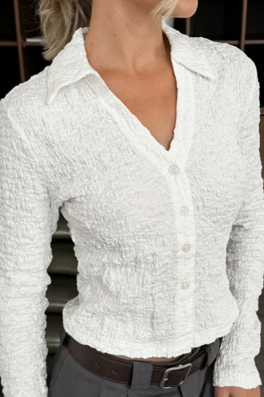 White V-Neck Collared Cropped Slim Blouse - Image 3